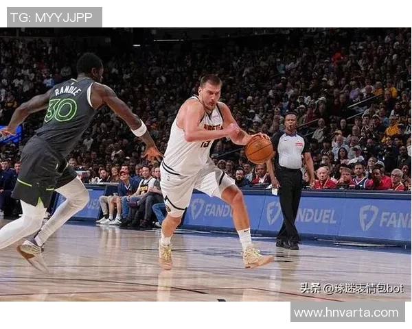 NBA每日最佳：里夫斯压哨绝杀森林狼，约基奇接连4场三双